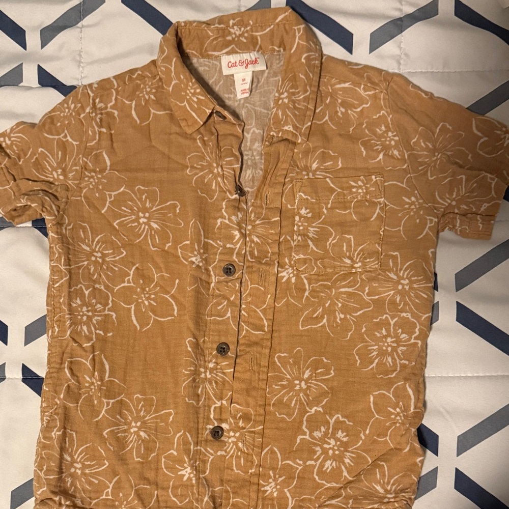 Cat & Jack toder Mustard Floral Short-Sleeve Button-Down Shirt